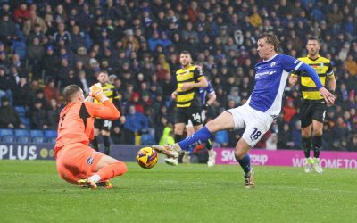 Skipper scores late winner