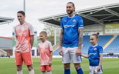 Banks thanks fans