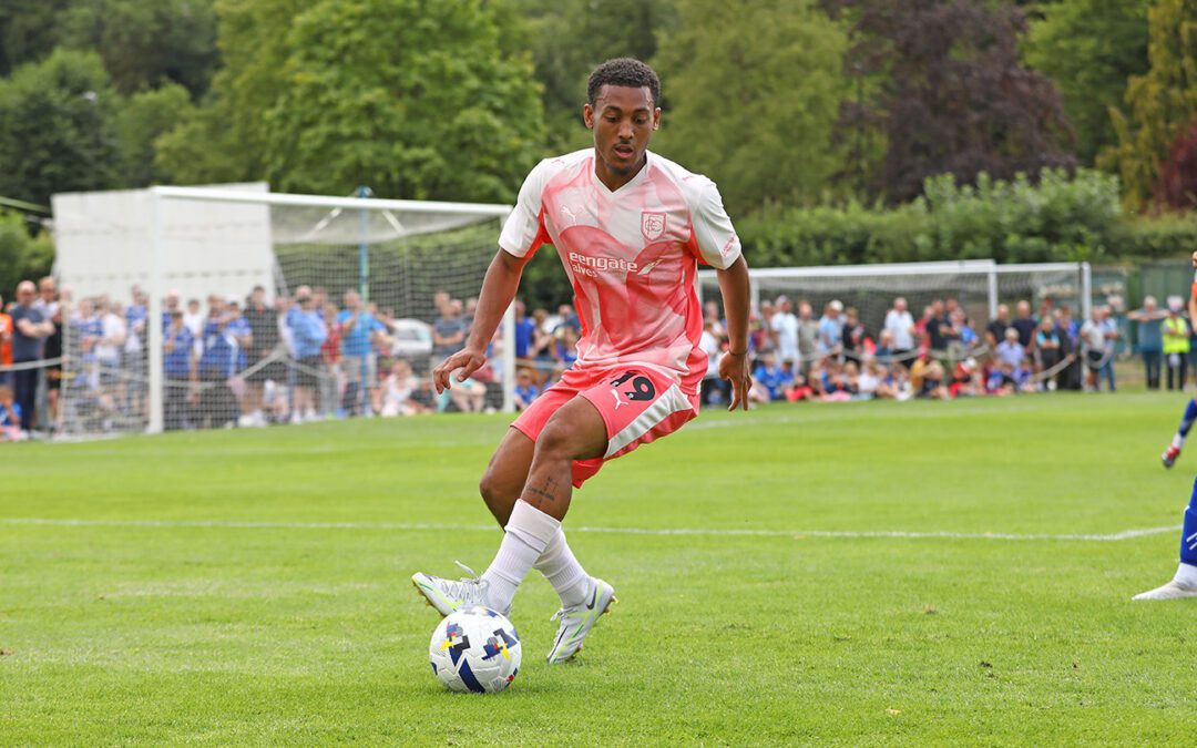 Defender signs contract extension